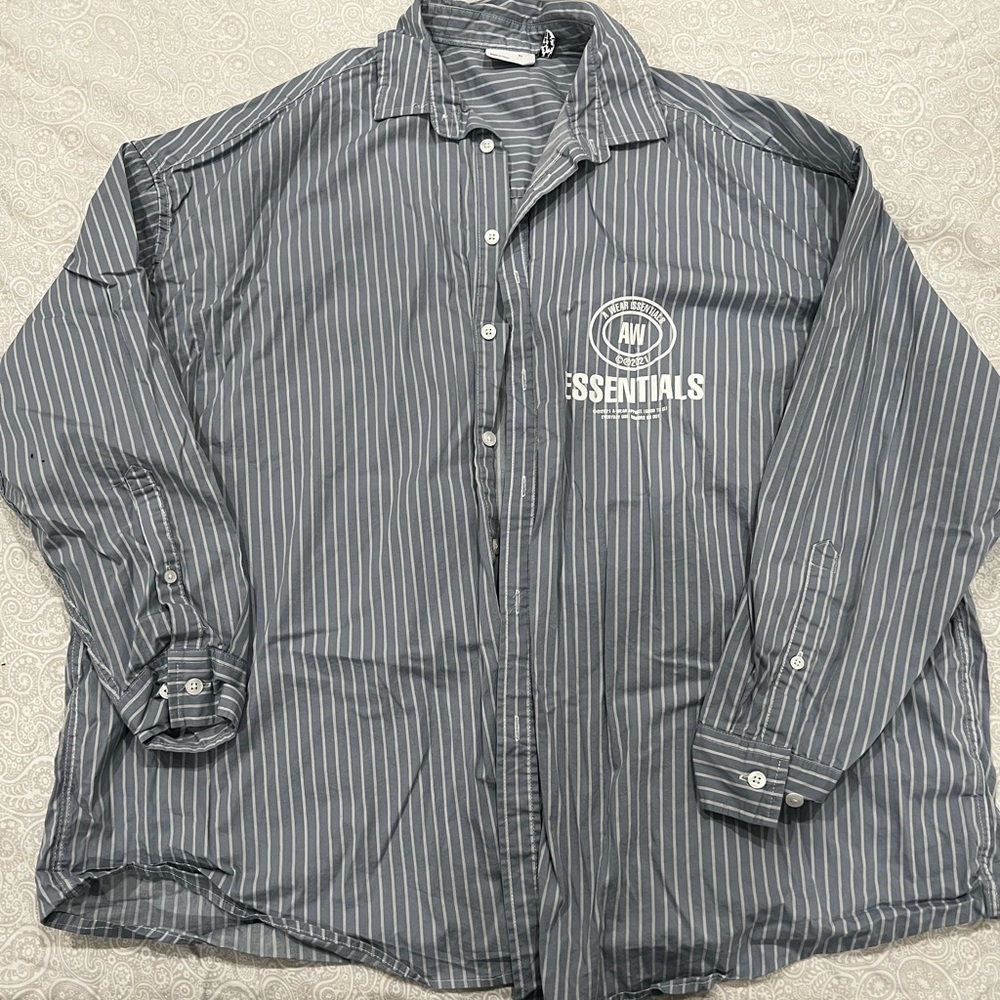 Light blue and white stripe butting down . Extreme oversized